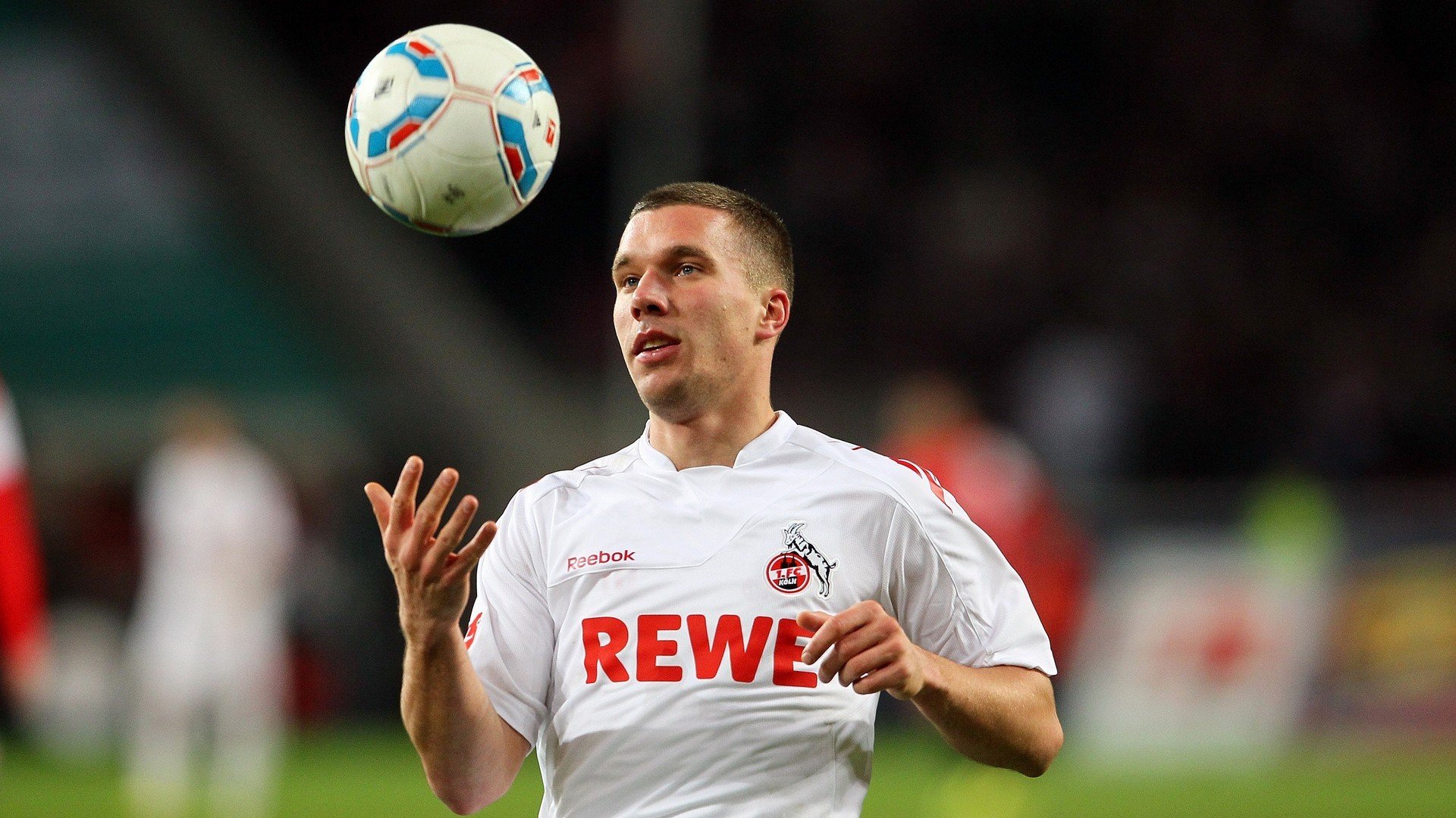 球队管理：现代俱乐部的组织架构变化，足球俱乐部组织